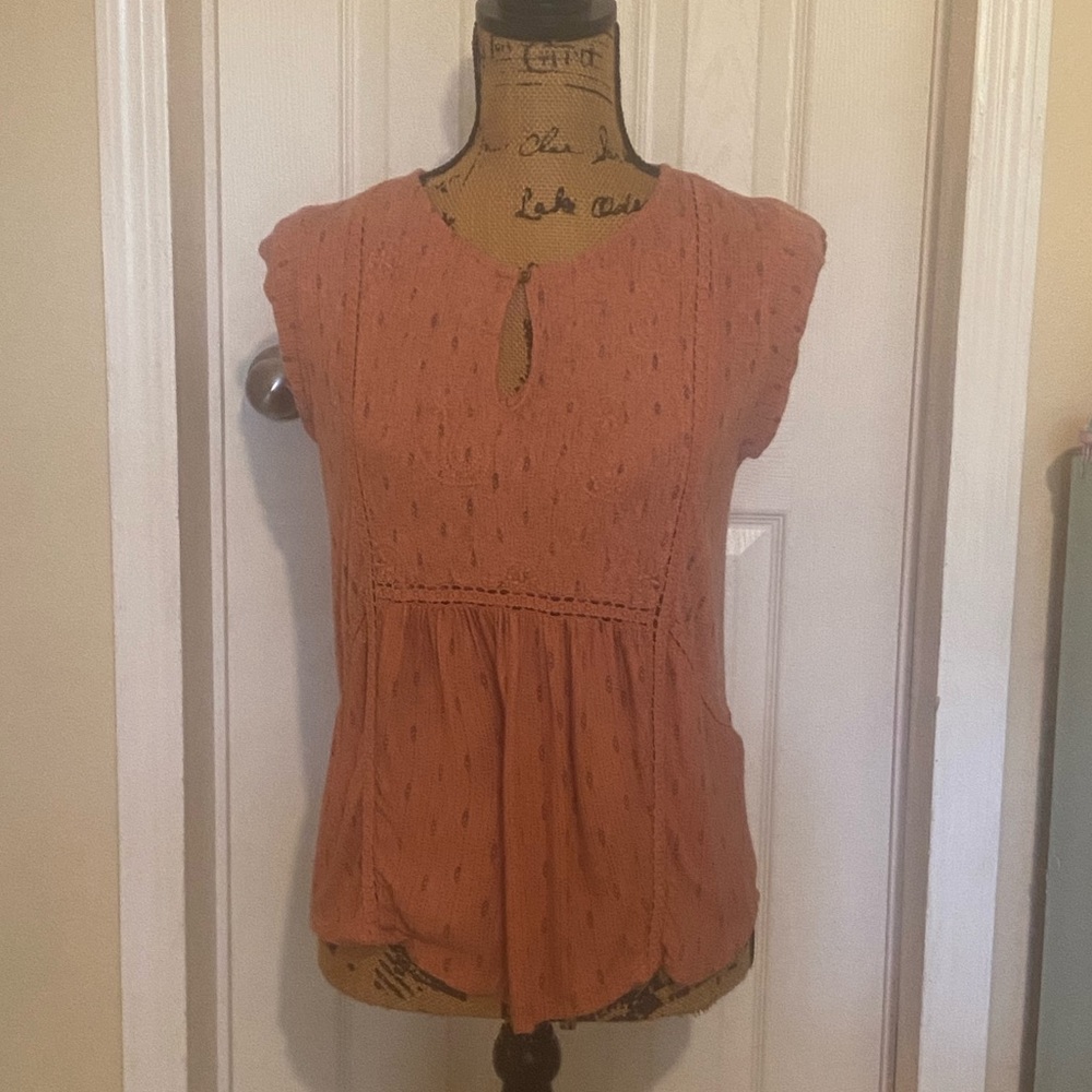 Adorable Lucky Brand top Sz M
